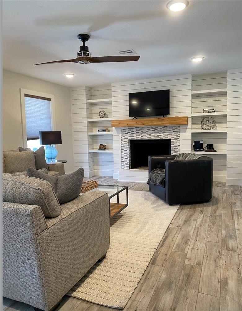 906 NW C St, Bentonville, AR 72712 - photo 1