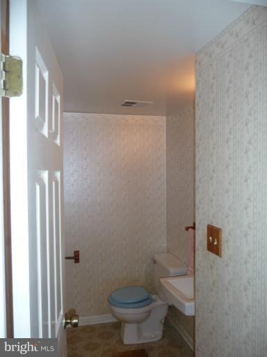 3 Tigerwood Ct, Parkville, MD 21234 - photo 1