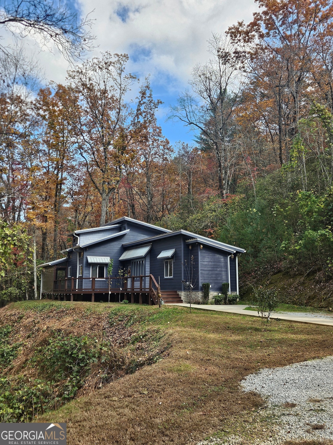 327 Polly Gap Rd, Clayton, GA 30525 - photo 1