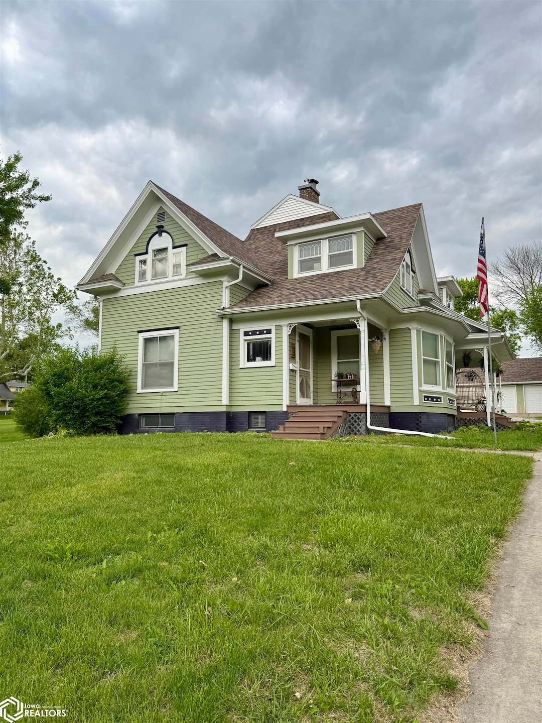 For Sale $265,900 • Co-Listing Agent