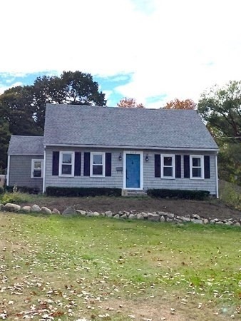 592 Liberty St, Rockland, MA 02370 - photo 1