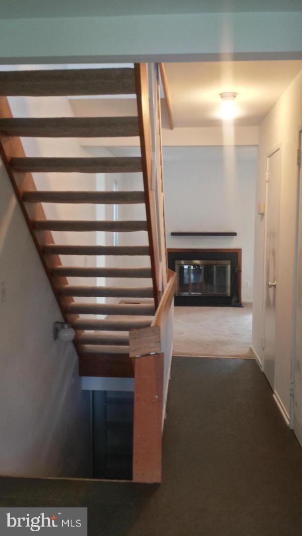 1547 Scandia Cir, Reston, VA 20190 - photo 1