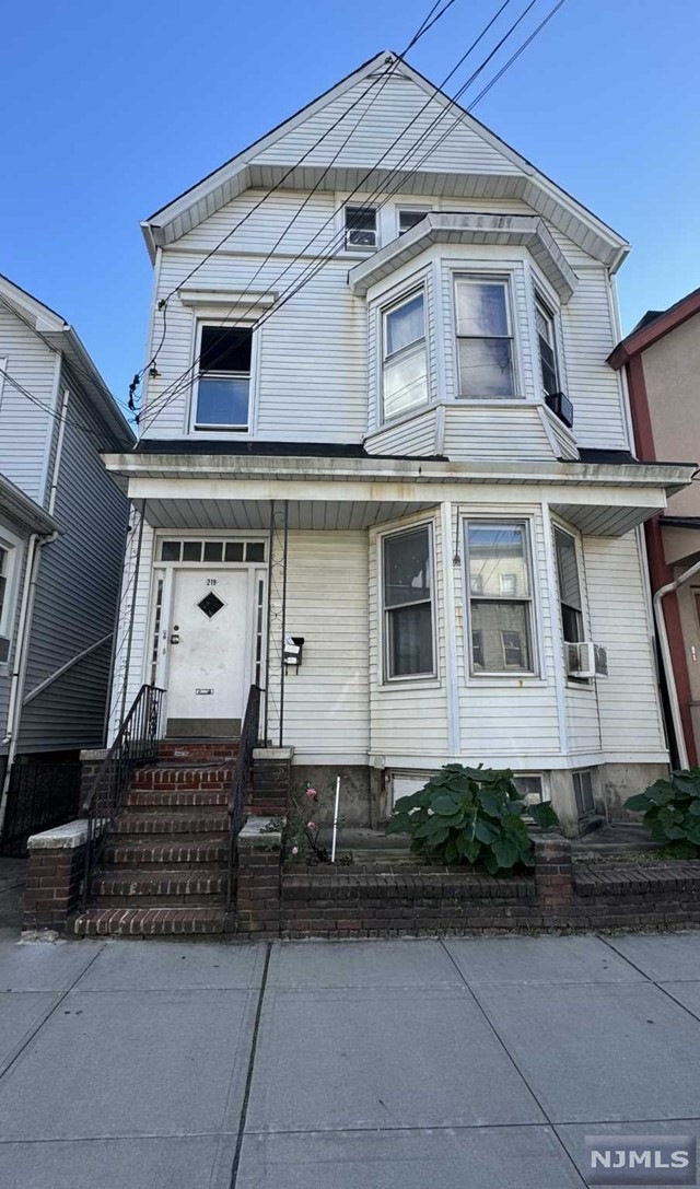 219 Cleveland Ave unit 3, Harrison, NJ 07029 - photo 1