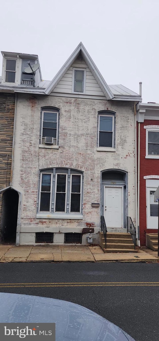 1721 Cotton St, Reading, PA 19606 - photo 1