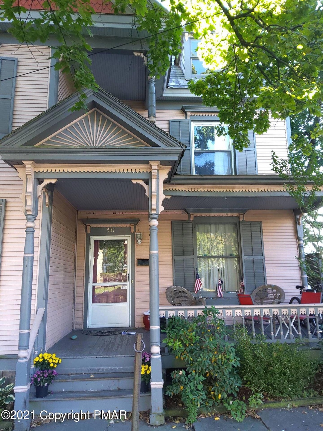 531 Thomas St, Stroudsburg, PA 18360 - photo 1