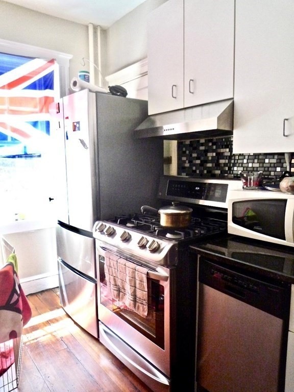 176 Winthrop Rd unit 4, Brookline, MA 02445 - photo 1