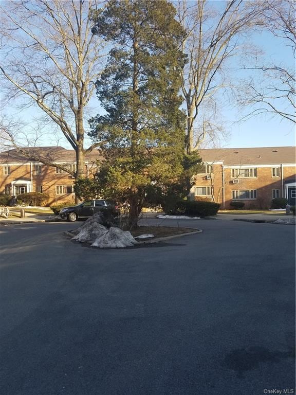 60 Lawrence Ct unit D, White Plains, NY 10603 - photo 1