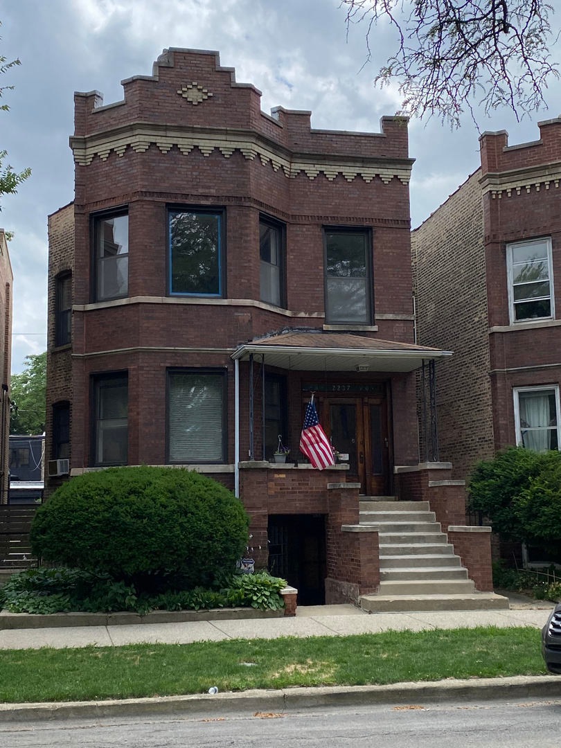 2237 W Thomas St unit 2, Chicago, IL 60622 - photo 1