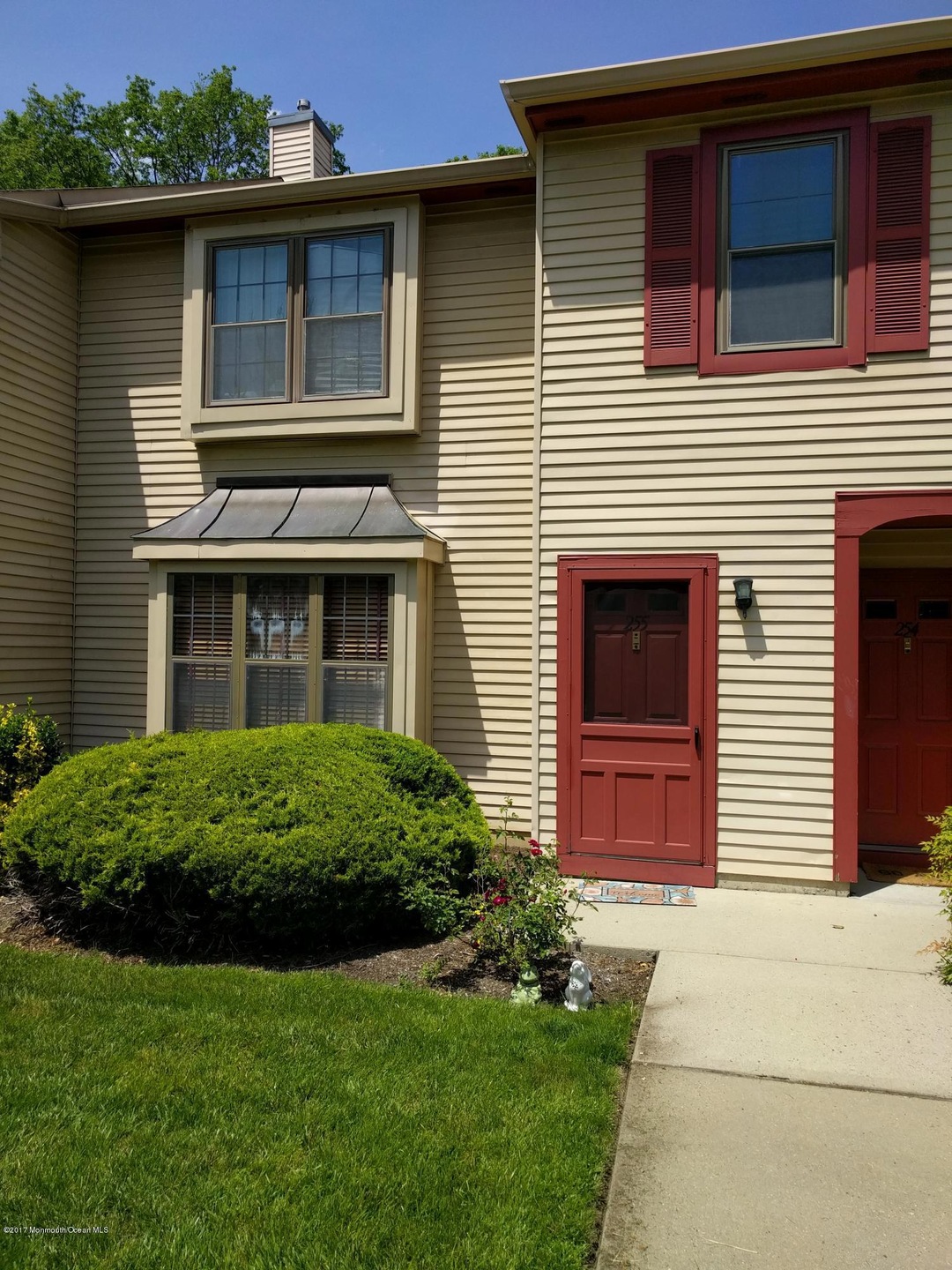 255 Grassmere Ct, Matawan, NJ 07747 - photo 1