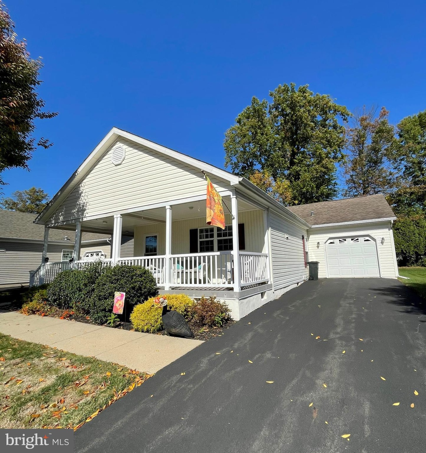 637 Blue Bell Springs Dr, Blue Bell, PA 19422 | MLS# PAMC2070754