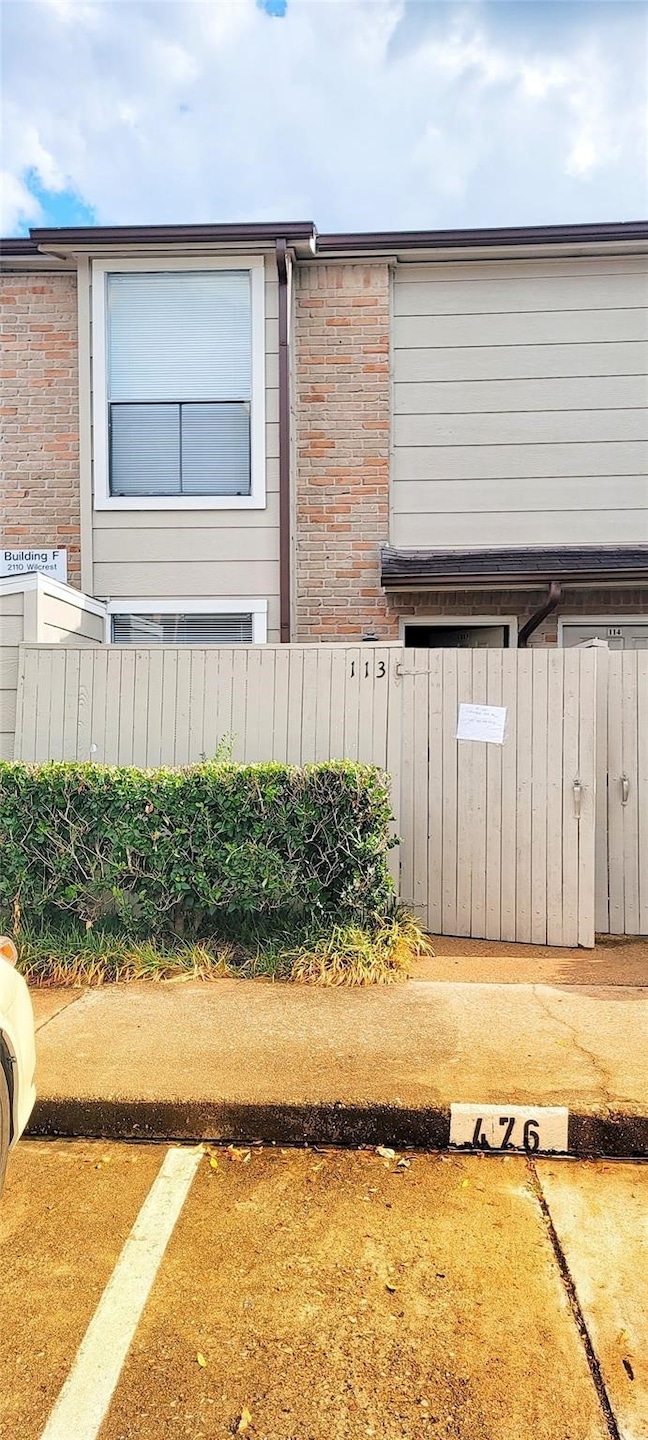 2110 Wilcrest Dr unit 113, Houston, TX 77042 - photo 1