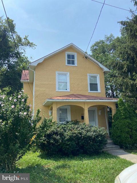 208 E 2nd Ave, Charles Town, WV 25414 - photo 1