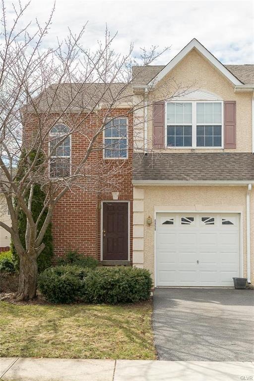 6858 Hunt Dr, Macungie, PA 18062 - photo 1