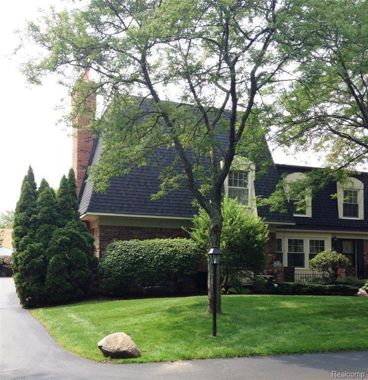 Shorepointe front.JPG