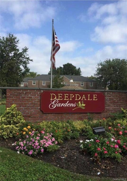 60-35 251st St unit 790, Little Neck, NY 11362 - photo 1