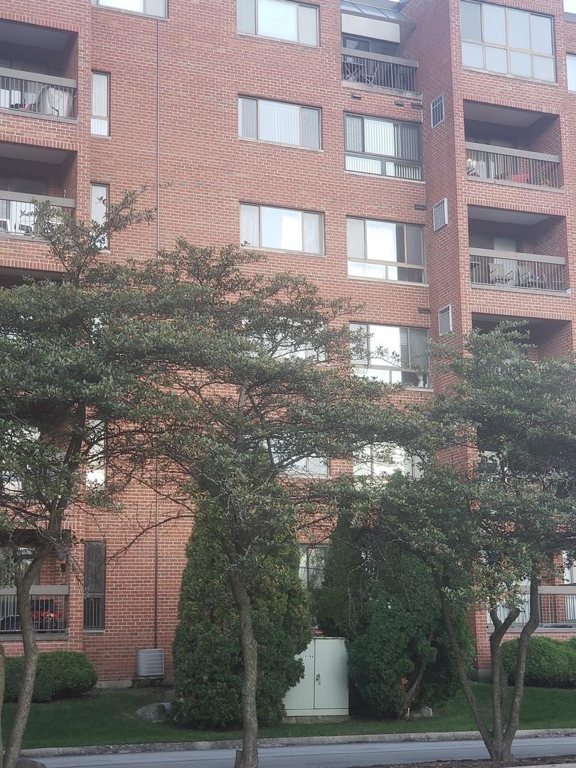 600 Naples Ct unit 501, Glenview, IL 60025 - photo 1