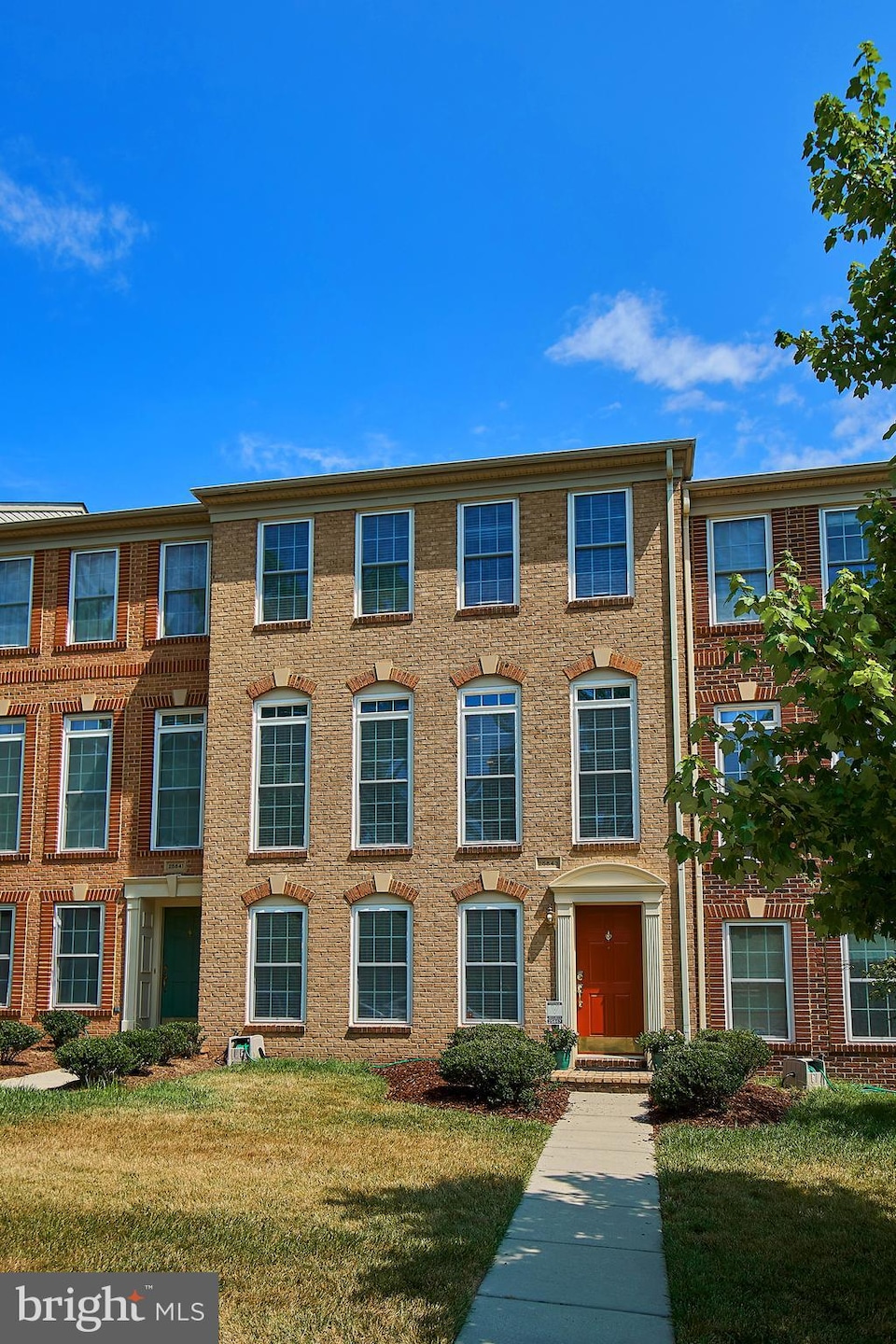 25843 Mews Terrace, Chantilly, VA 20152 - photo 1