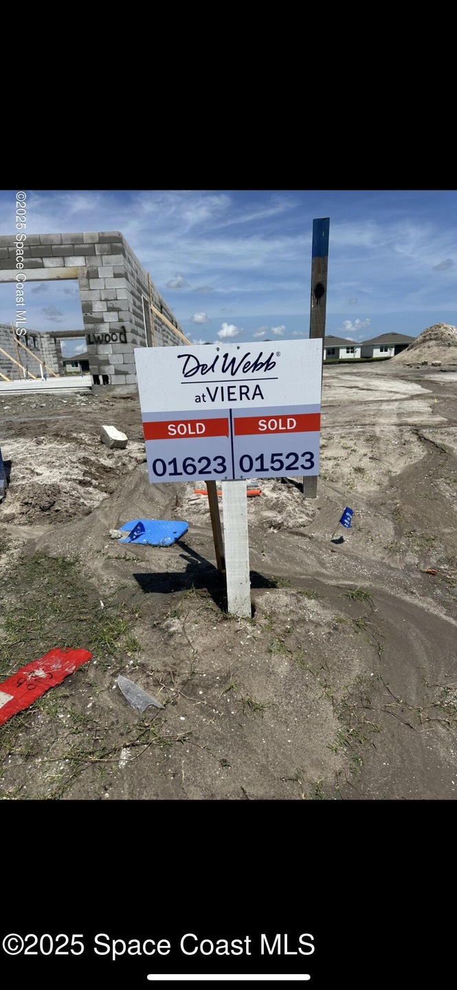 Under Contract $471,890 • Co-Listing Agent