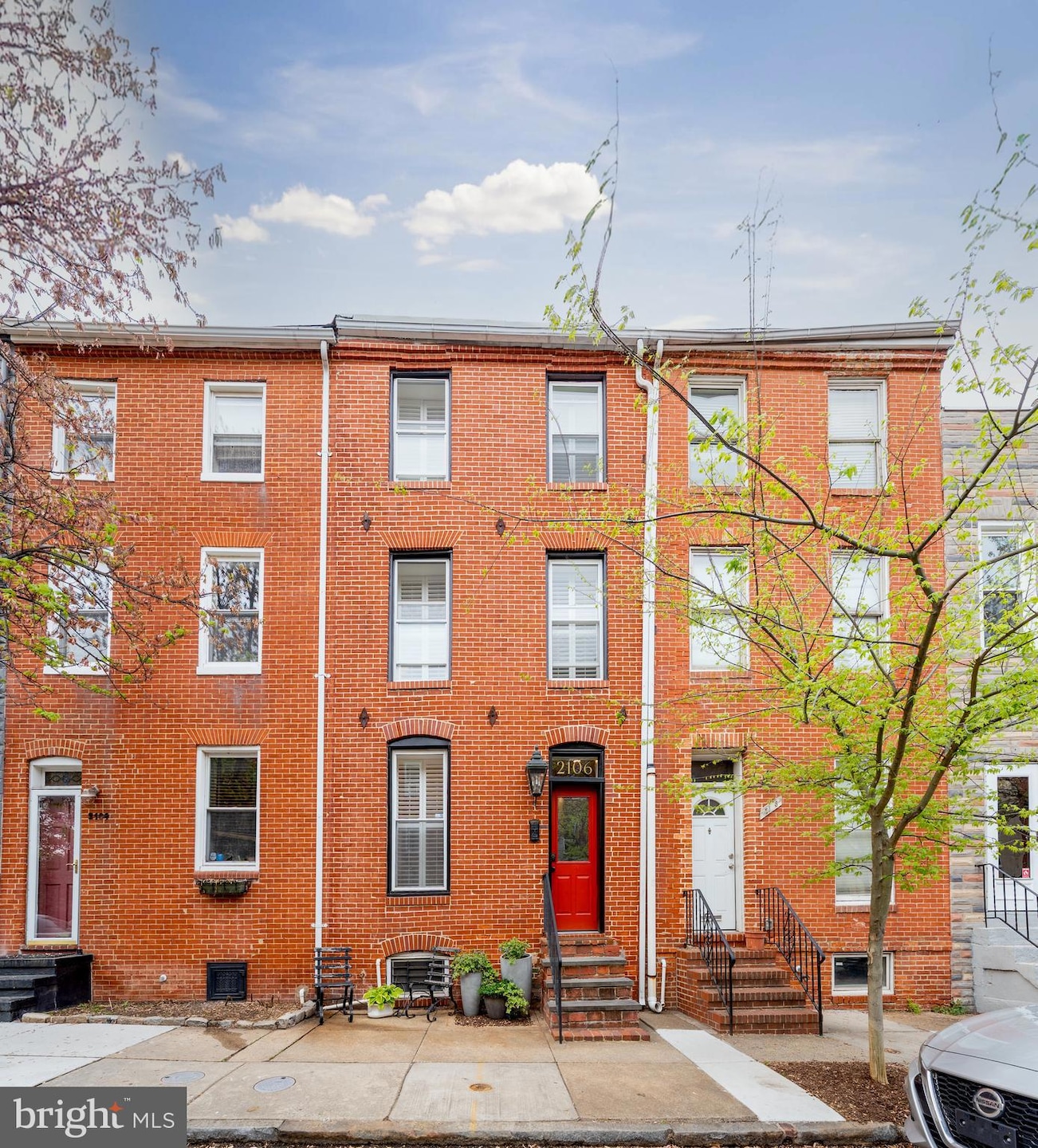 Sold $400,000 • Co-Listing Agent