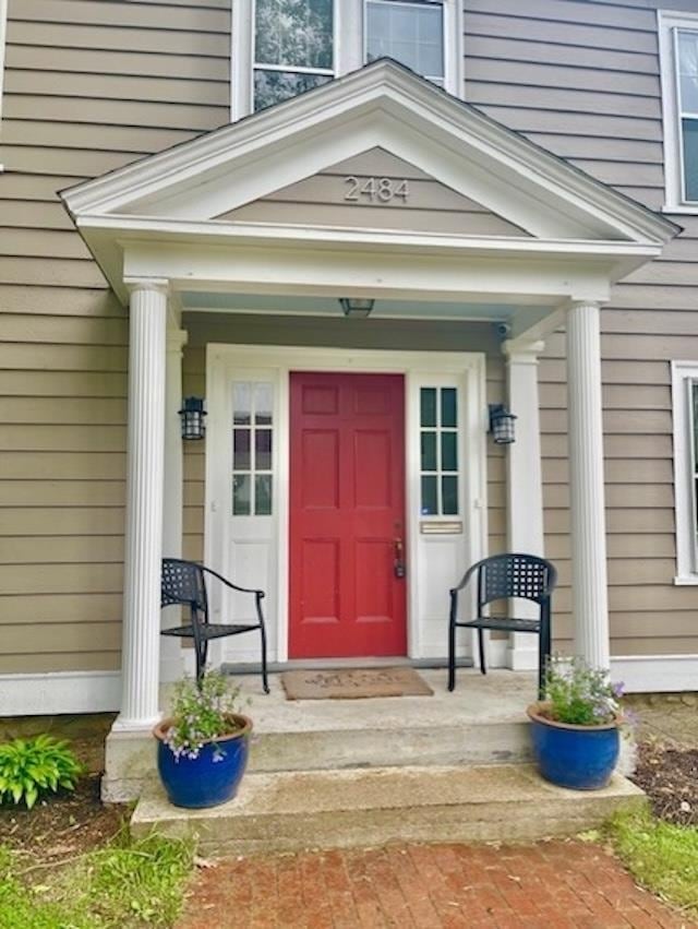Welcome 2484 Elm Street