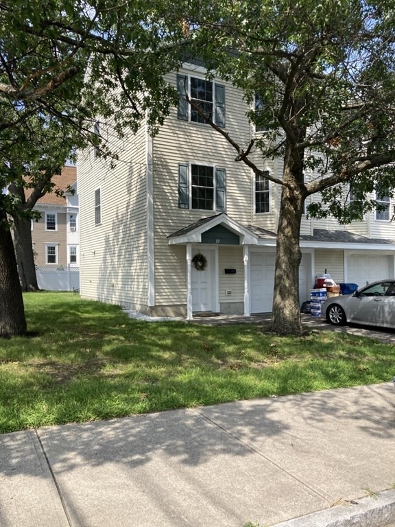 39 Grafton St unit 1, Lawrence, MA 01843 - photo 1