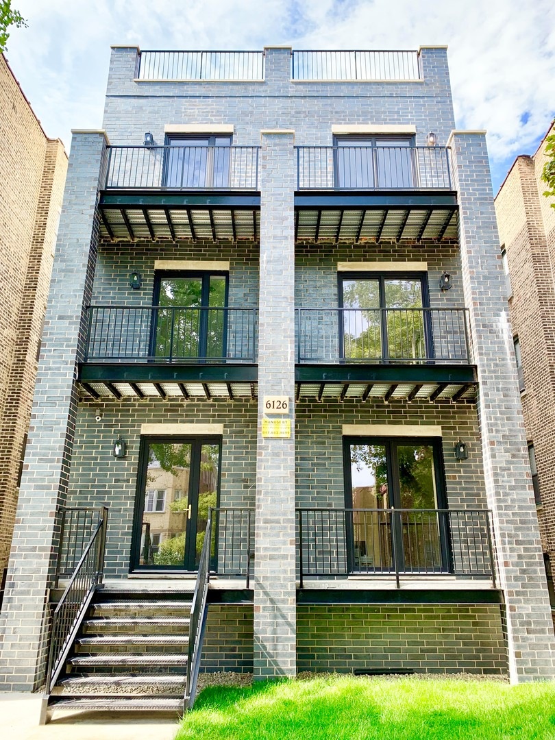 6126 N Mozart St unit 3, Chicago, IL 60659 - photo 1