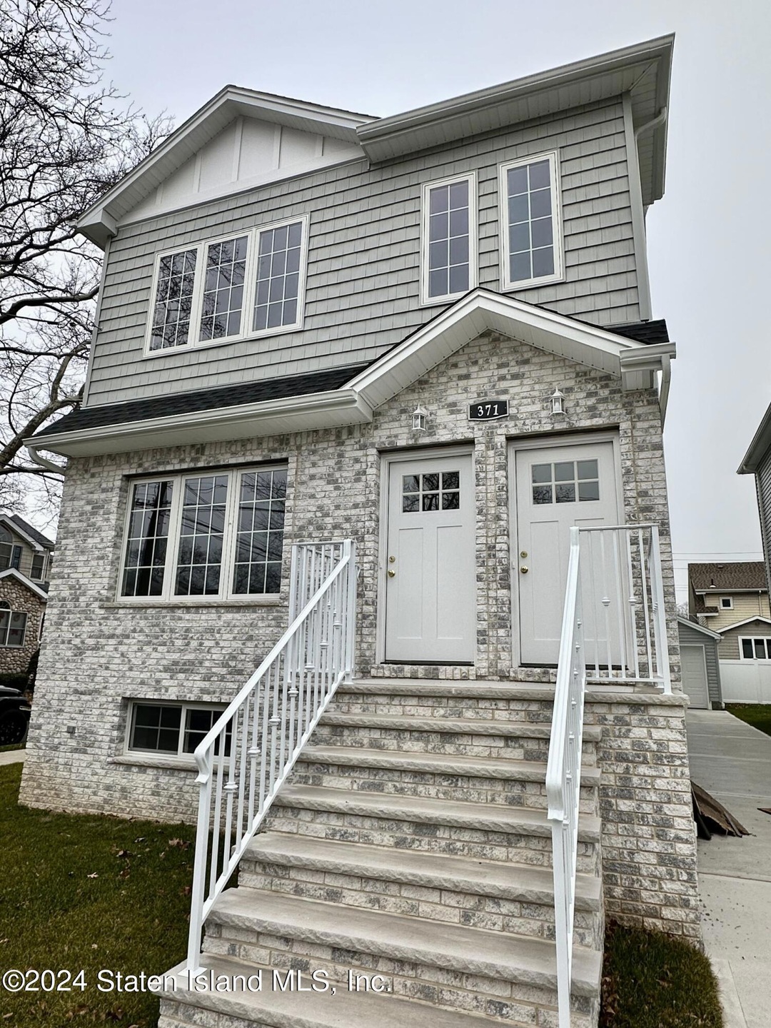 371 Maine Ave unit 2, Staten Island, NY 10314 - photo 1