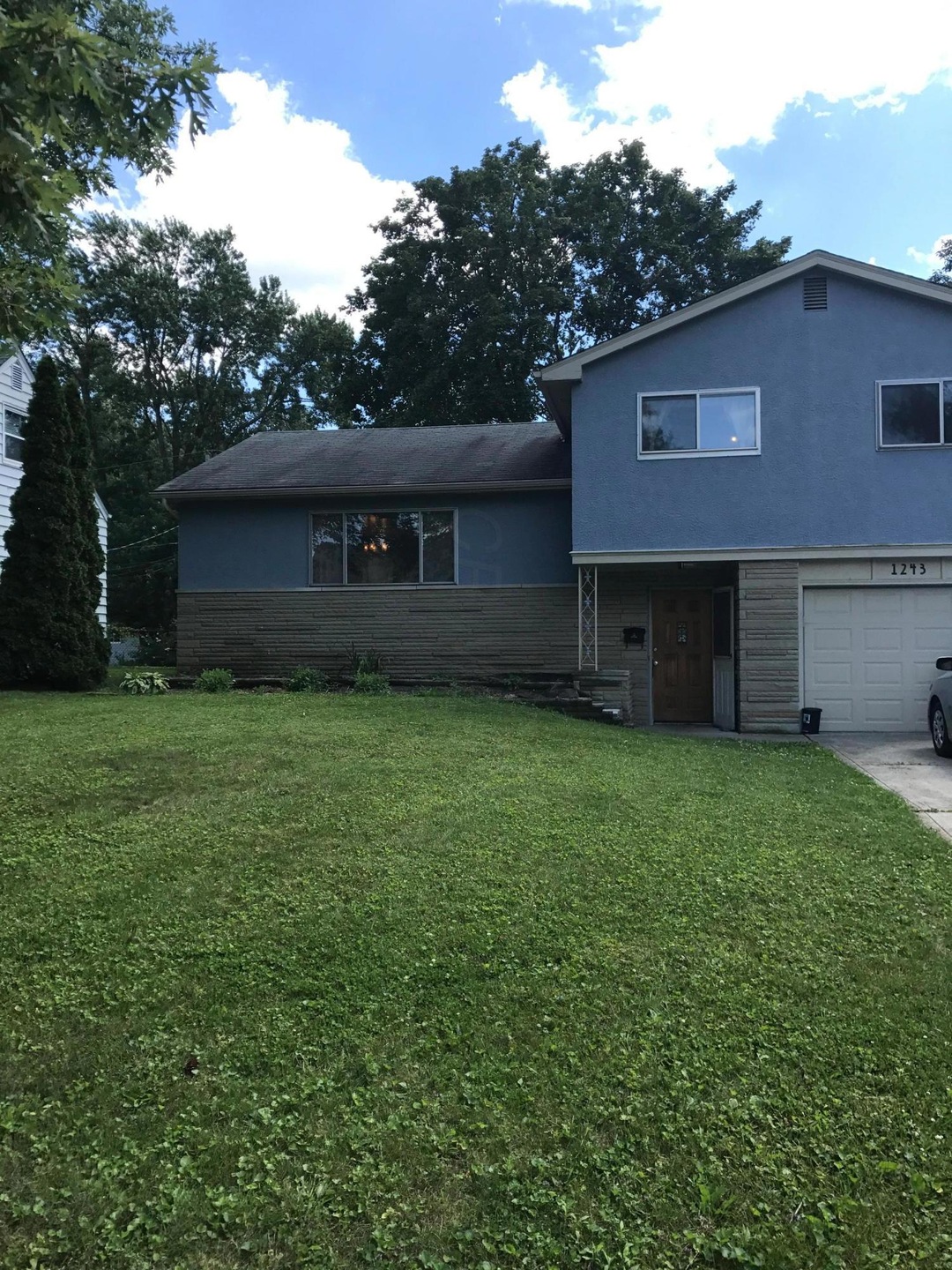 1243 Frisbee Dr, Columbus, OH 43224 - photo 1