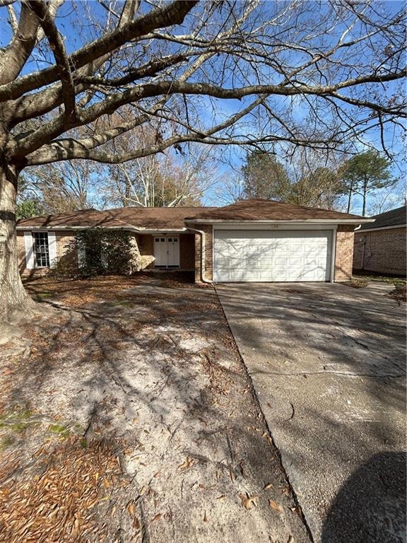 112 Yorkshire Dr, Slidell, LA 70458 - photo 1