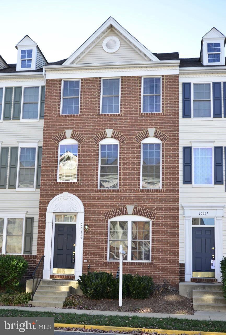 25369 Shipley Terrace, Chantilly, VA 20152 - photo 1