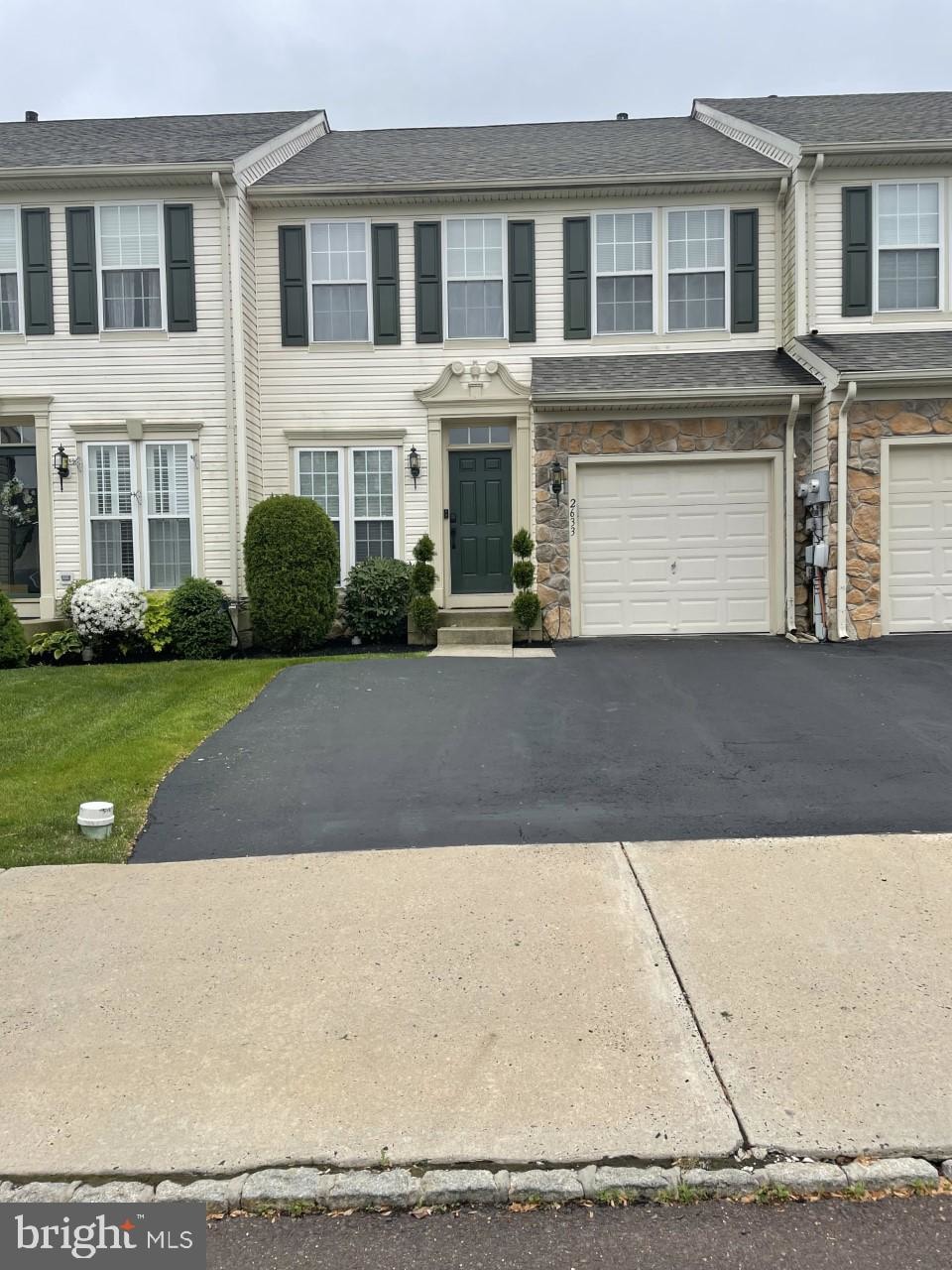 2633 Crabapple Cir, Perkasie, PA 18944 - photo 1