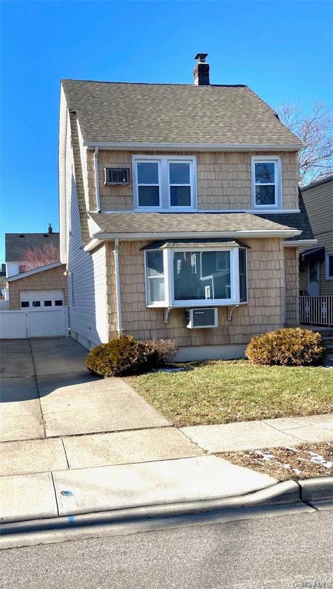 51 Holly Ave, Mineola, NY 11501 - photo 1