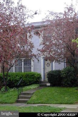 19107 Willow Spring Dr, Germantown, MD 20874 - photo 1