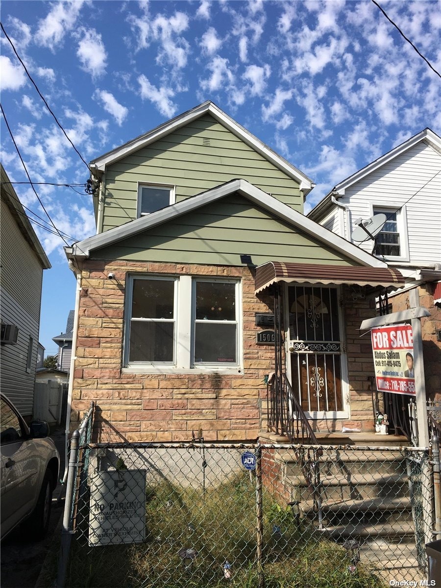 15061 116th Rd, Jamaica, NY 11434 - photo 1