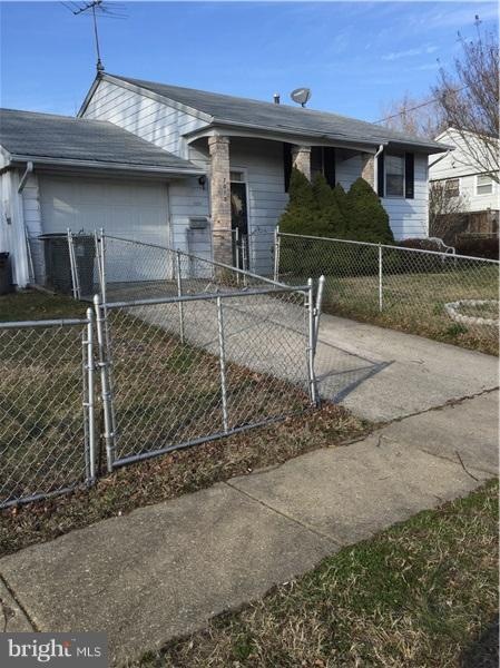 7010 Hastings Dr, Capitol Heights, MD 20743 - photo 1