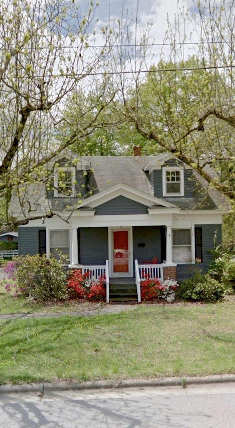 517 W Ridgeway St, Warrenton, NC 27589 - photo 1