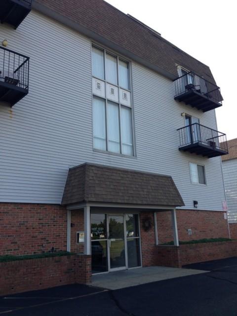 155 Short Beach Rd unit 211, Stratford, CT 06615 - photo 1