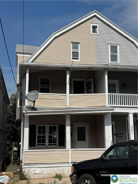 305 E Bertsch St, Lansford, PA 18232 - photo 1