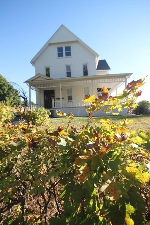 73 Chapin St, Chicopee, MA 01013 - photo 1