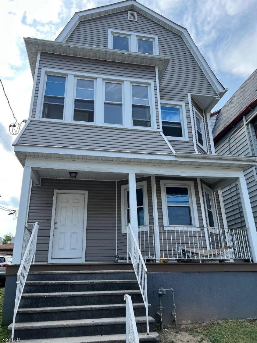 For Rent $2,100/month