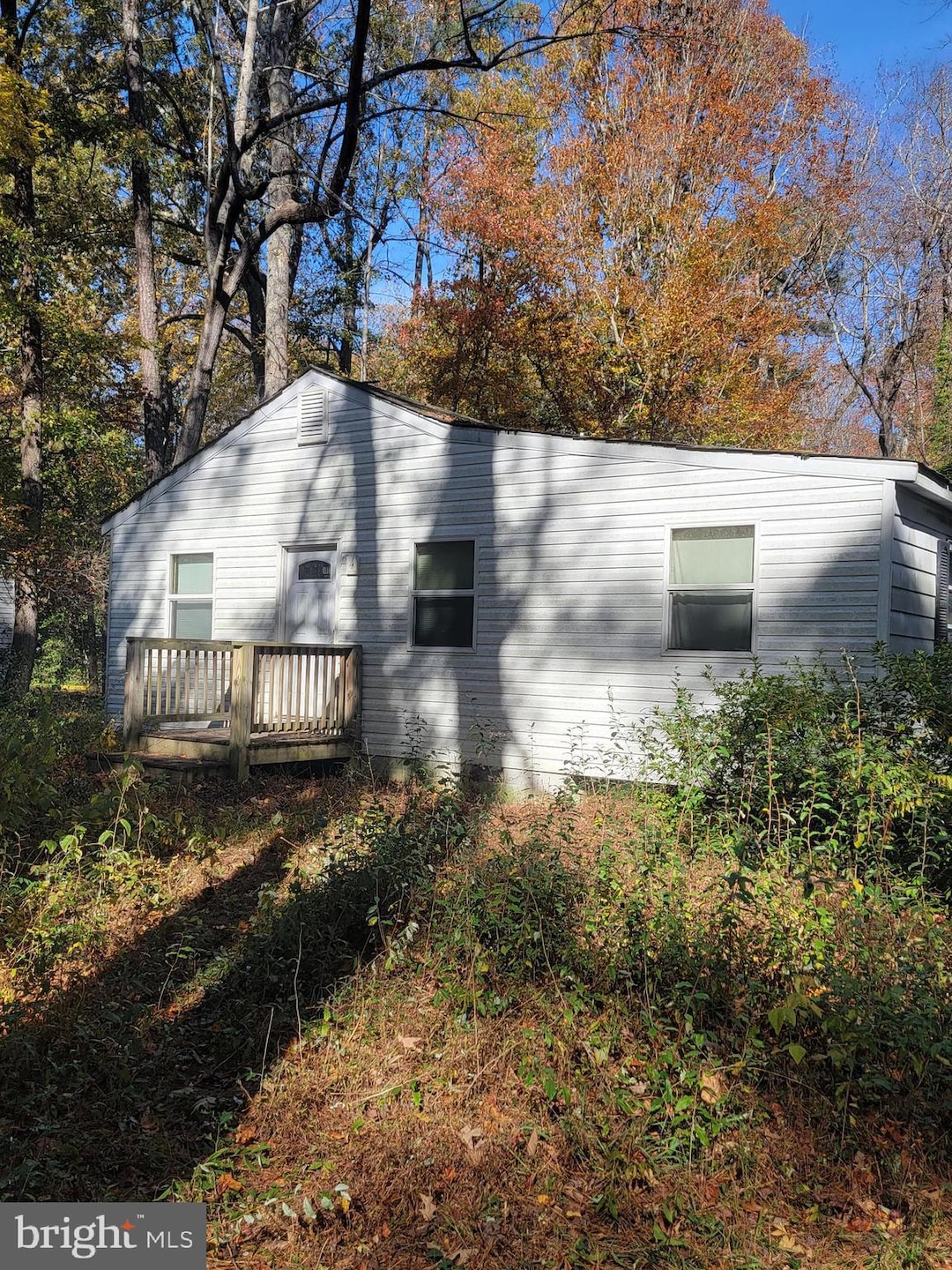 89 Poplar Dr, Hartfield, VA 23071 - photo 1