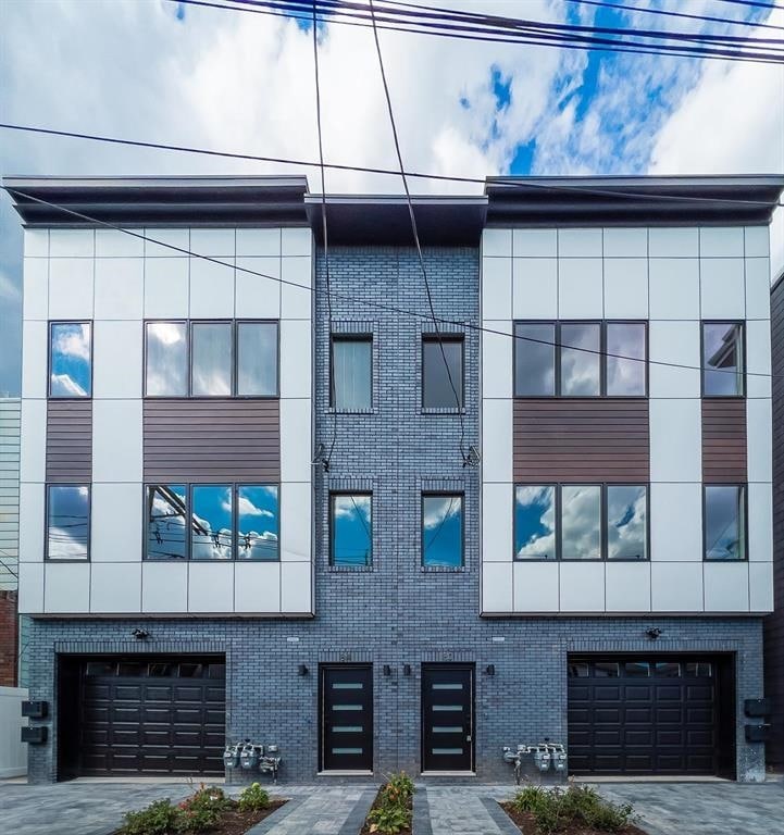 Sold $837,000 • Co-Listing Agent