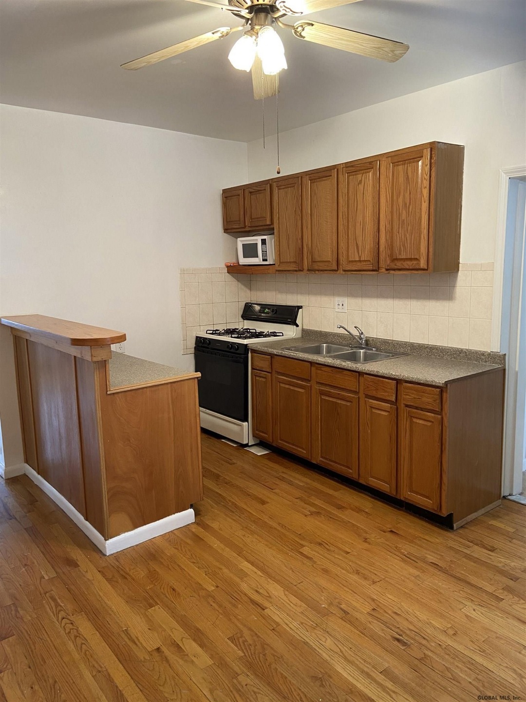 19 Mccarty Ave unit 2, Albany, NY 12202 - photo 1