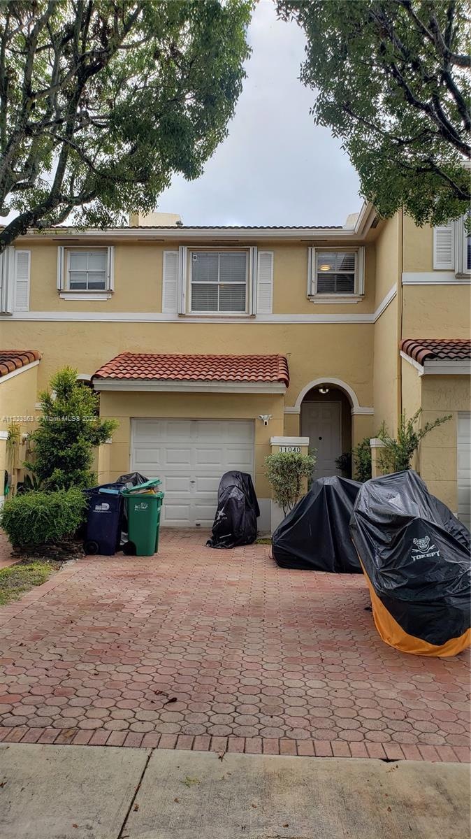 11040 NW 43rd Terrace, Doral, FL 33178 - photo 1