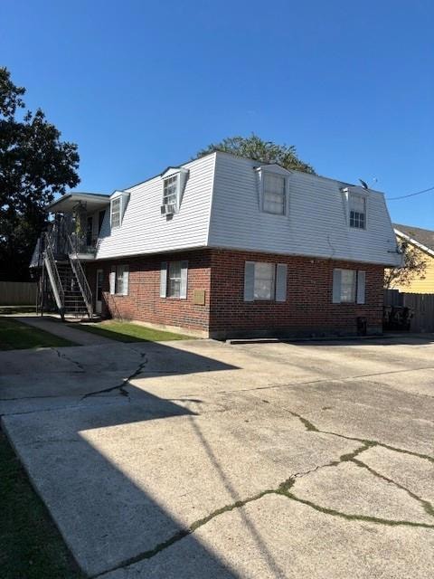 Exterior 424 Oak Ave