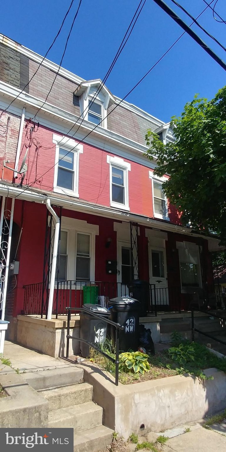 42 N Wyomissing Ave, Reading, PA 19607 - photo 1