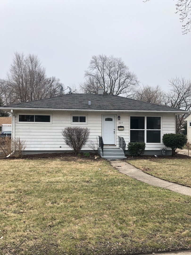 627 N Lewis Ave, Waukegan, IL 60085 - photo 1