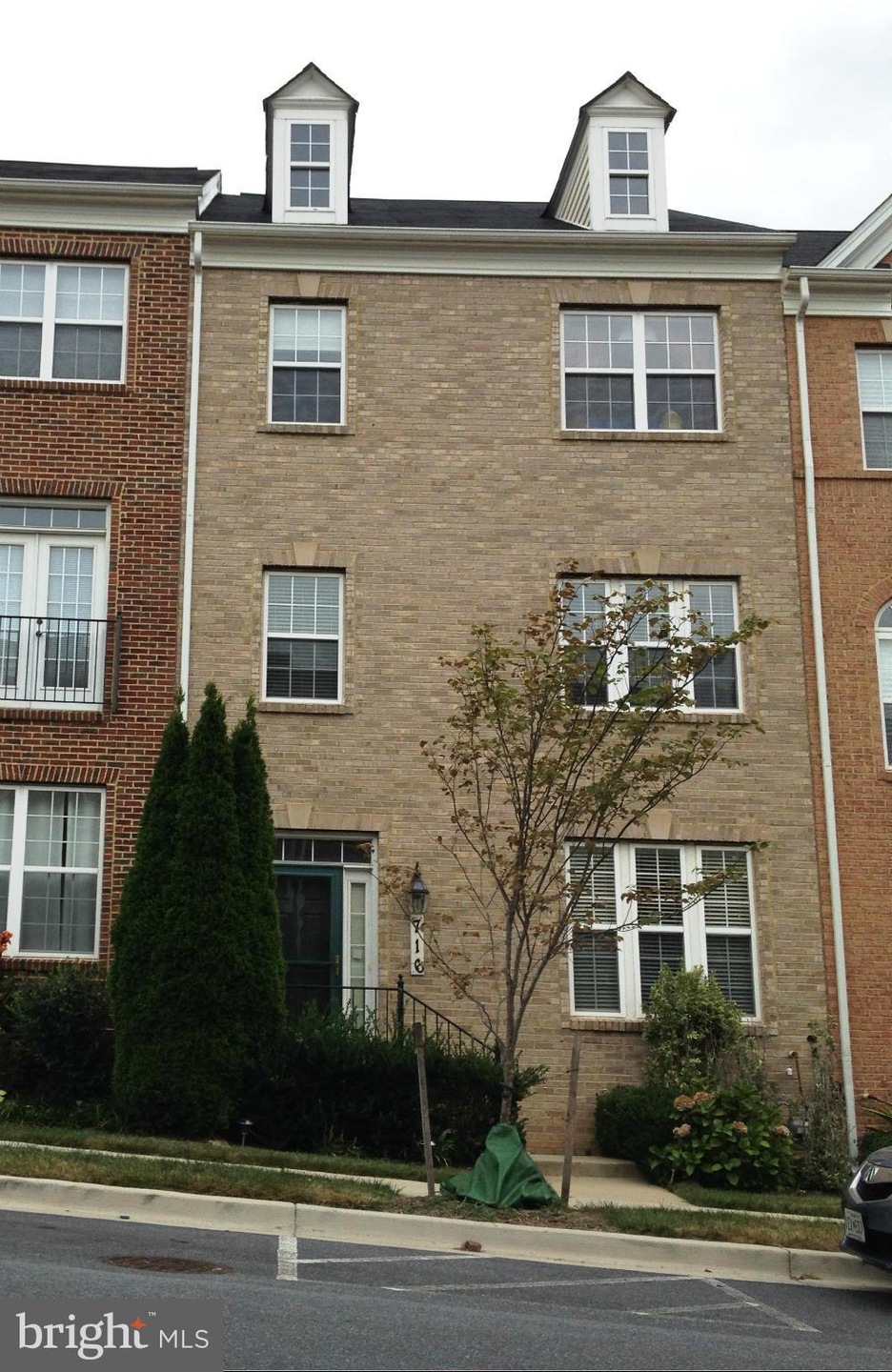 716 Raven Ave, Gaithersburg, MD 20877 - photo 1