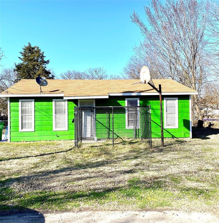 1009 Murphy St, Gainesville, TX 76240 - photo 1