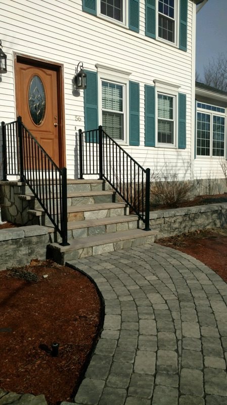 56 Heather Cir, Auburn, NH 03032 - photo 1